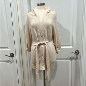 Allude 100% Cashmere Hooded Cardigan Sweater Size Small Cream***sash has flaw
